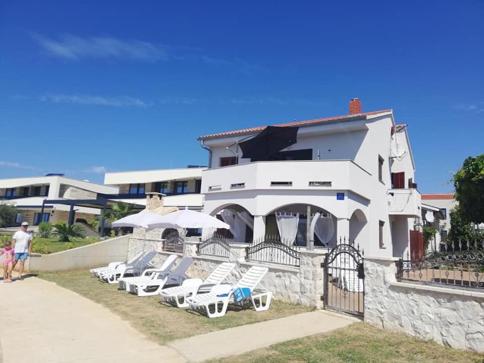 פריבלאקה Apartments Hrestak מראה חיצוני תמונה