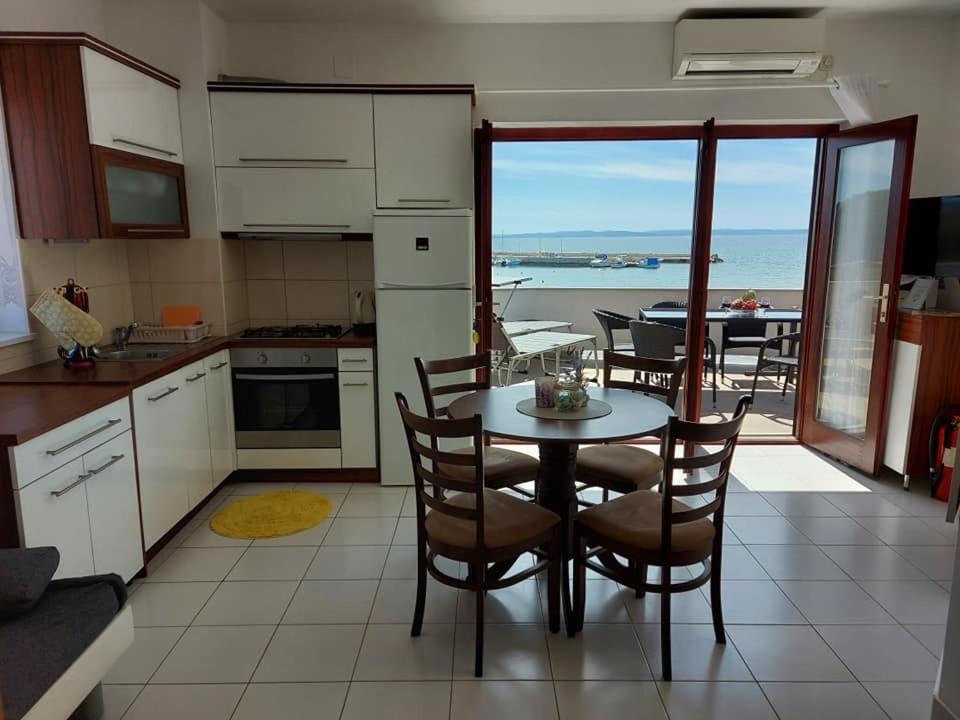 פריבלאקה Apartments Hrestak מראה חיצוני תמונה
