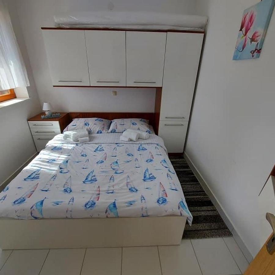פריבלאקה Apartments Hrestak מראה חיצוני תמונה